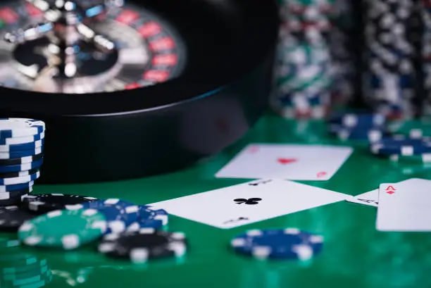 Antarmuka dashboard situs gacor menampilkan berbagai kategori permainan: sportsbook, live-dealer, slot, dan esports